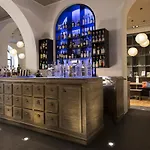 タイムズ ホテル 4*